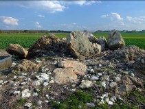 Dolmen, les Hauts de Bretagne