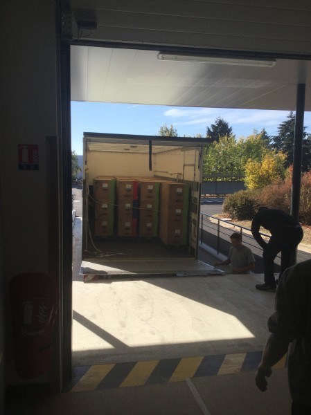 Arrivée d'un camion à Vineuil