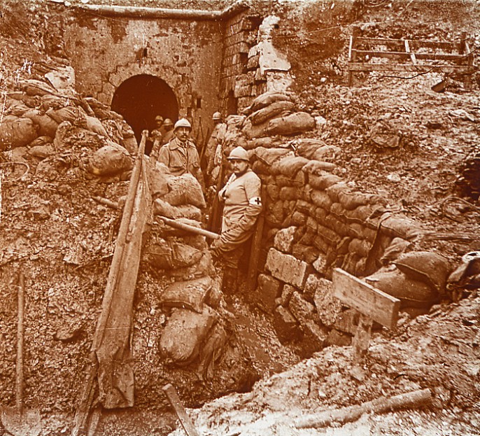 24 [octobre] 1916. Entrée de Douaumont repris.- Fonds Camille Filloux.- AD41, 5 Fi 38. 