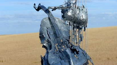 Sculpture monumentale - parc du musée de la Corbilère à Mer