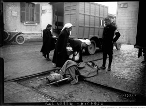 Brancard infirmières camion