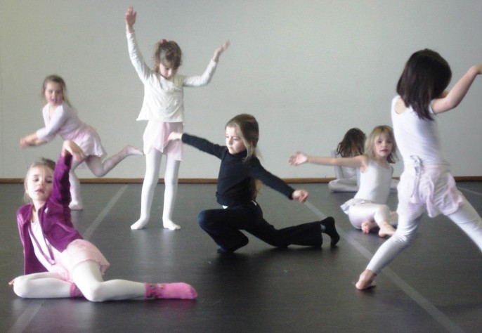 LLB 2 cours de danse 2007