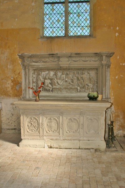 Lorges 4 Autel et haut-relief de la Mort de la Vierge