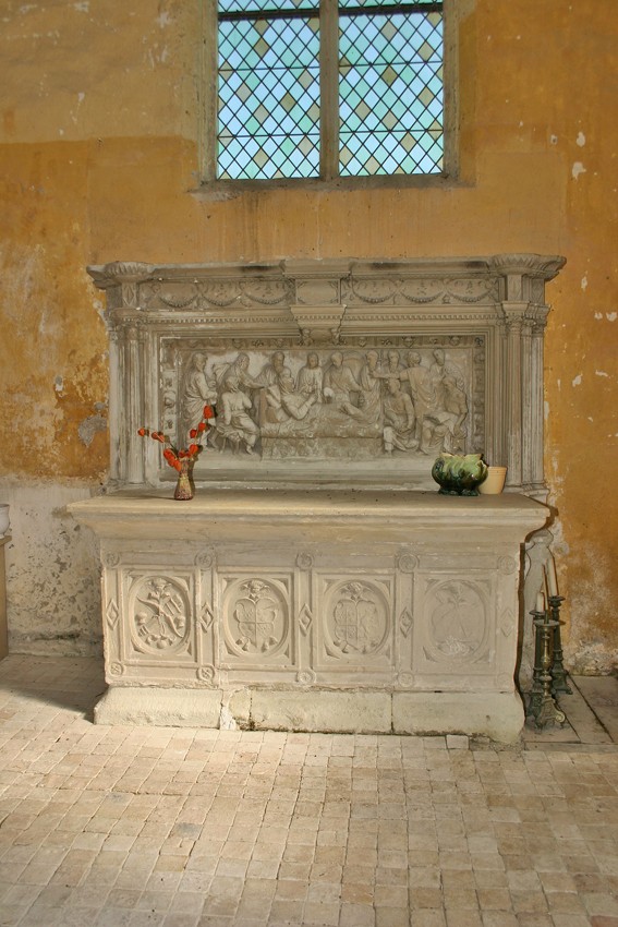 Lorges 4 Autel et haut-relief de la Mort de la Vierge