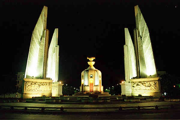 Monument1