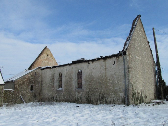 Extérieur de l'église après l'incendie