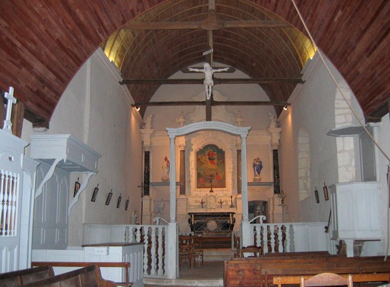 Intérieur de l'église de Sainte-Anne